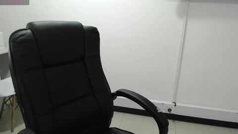 jenn online show from 25, 11, 2025