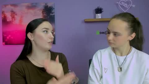 Snapshot of jenna_elayne chatting on 4, 12, 2025 jenna_elayne online show from 4, 12, 2025