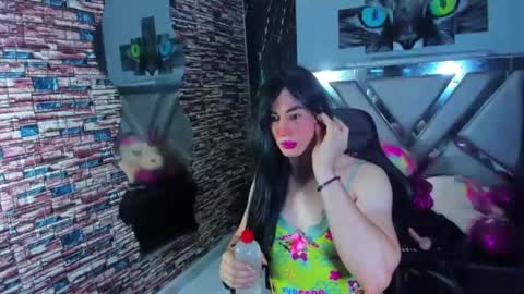 Snapshot of jennfer_winsonn chatting on 13, 11, 2025 jennfer_winsonn online show from 13, 11, 2025