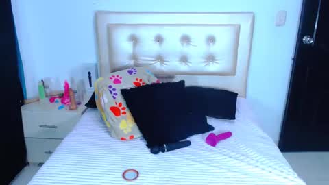 Snapshot of jenng18 chatting on 31, 12, 2024 jenn online show from 31, 12, 2024