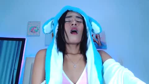 Snapshot of jenng18 chatting on 21, 2, 2025 jenn online show from 21, 2, 2025