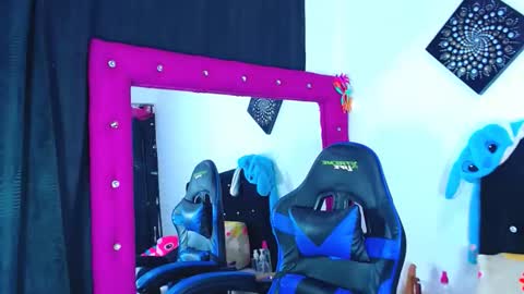 Snapshot of jenng18 chatting on 25, 2, 2026 jenn online show from 25, 2, 2026