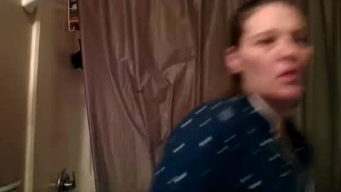 Jennibean6996 online show from 9, 12, 2024