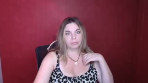 Snapshot of jennifer_moree chatting on 10, 9, 2025 Jennifer online show from 10, 9, 2025