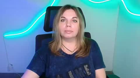 Snapshot of jennifer_moree chatting on 6, 10, 2025 Jennifer online show from 6, 10, 2025