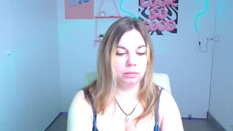Snapshot of jennifer_moree chatting on 11, 10, 2025 Jennifer online show from 11, 10, 2025