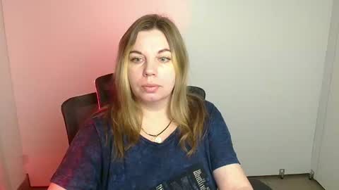 Snapshot of jennifer_moree chatting on 13, 10, 2025 Jennifer online show from 13, 10, 2025