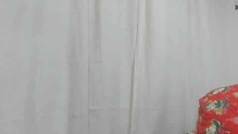 Snapshot of jenniferloveyou chatting on 23, 12, 2024 jenniferloveyou online show from 23, 12, 2024