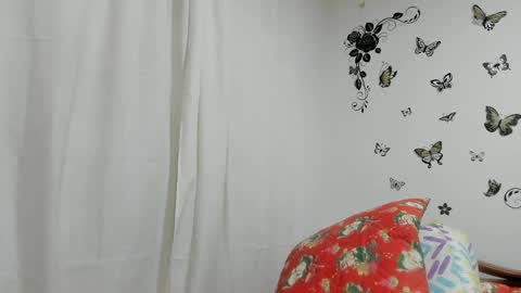 Snapshot of jenniferloveyou chatting on 8, 2, 2025 jenniferloveyou online show from 8, 2, 2025