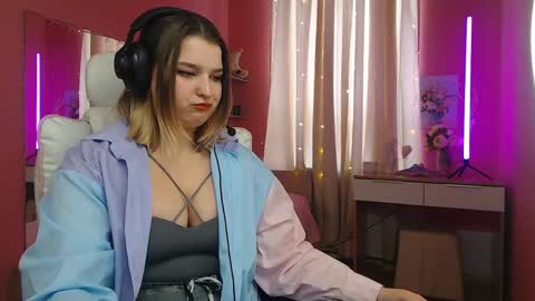 Snapshot of jenny_smitx chatting on 6, 3, 2025 jenny_smitx online show from 6, 3, 2025