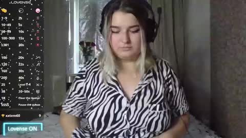 Snapshot of jenny_smitx chatting on 20, 10, 2025 jenny_smitx online show from 20, 10, 2025