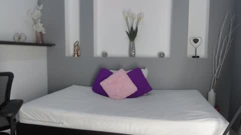 Snapshot of jenny_towers chatting on 2, 3, 2025 jenny_towers online show from 2, 3, 2025