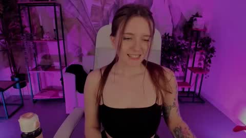 Snapshot of jennydens chatting on 10, 3, 2025 Jenny NO Nude online show from 10, 3, 2025