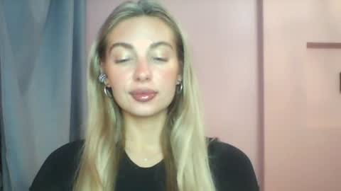 The Flower Power Models online show from 26, 7, 2026
