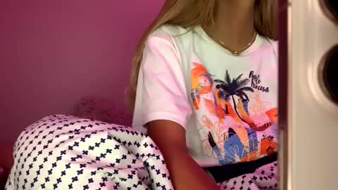 Snapshot of jennymylove69 chatting on 24, 9, 2025 My LOLITA  online show from 24, 9, 2025