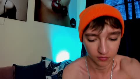 jero independent model online show from 18, 12, 2024