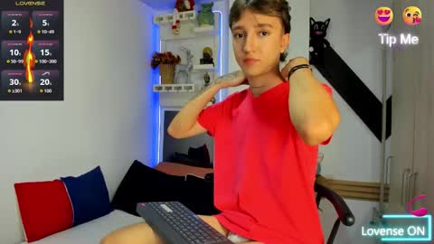 jero independent model online show from 3, 12, 2025