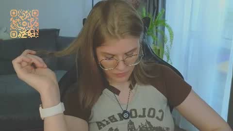 Snapshot of jess0e9 chatting on 18, 7, 2026 JessieVibes online show from 18, 7, 2026