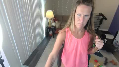 Snapshot of jess_dutton chatting on 11, 1, 2025 Jessica online show from 11, 1, 2025