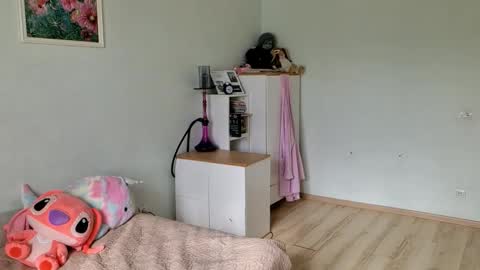 Jessica but u can call me Jessa online show from 17, 10, 2025