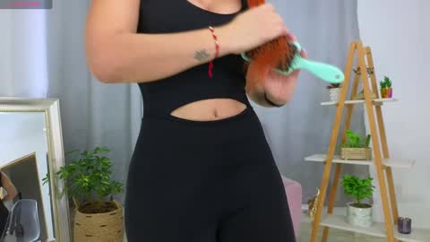 bella  adams online show from 2, 2, 2025