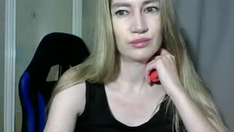 JessFox1 online show from 14, 12, 2024