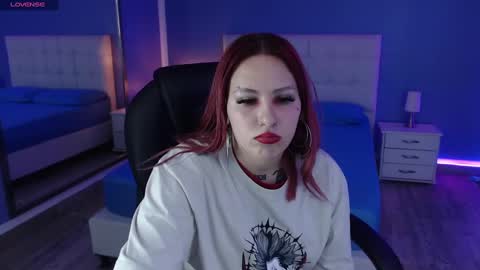 Snapshot of jessie_williams_01 chatting on 18, 12, 2024 Your Sweet Angel online show from 18, 12, 2024