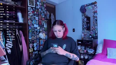 Snapshot of jessie_williams_01 chatting on 22, 1, 2025 Your Sweet Angel online show from 22, 1, 2025