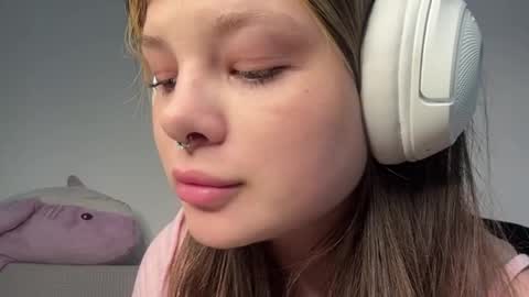 jessluck_1 online show from 9, 6, 2026
