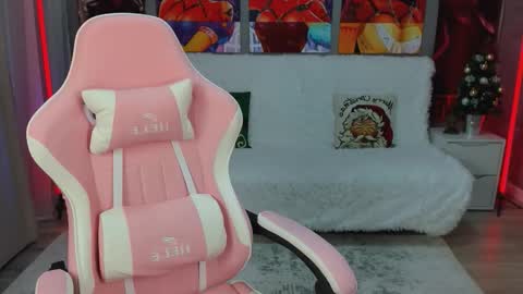 JesssWalker online show from 4, 12, 2025