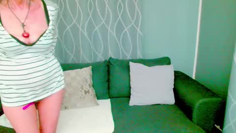 Snapshot of jessy_curt chatting on 3, 10, 2025 jessy curt online show from 3, 10, 2025