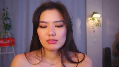 Hi all. My name is Naomi and Im glad to see you in my room  online show from 18, 1, 2025