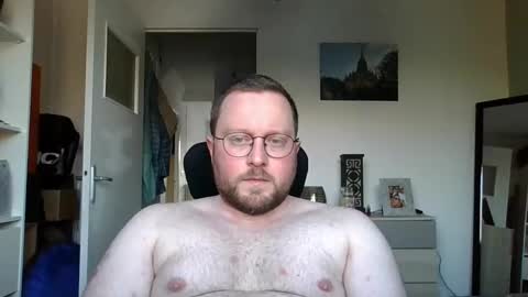 Snapshot of jeuneloup92 chatting on 25, 2, 2025 jeuneloup92 online show from 25, 2, 2025