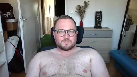 Snapshot of jeuneloup92 chatting on 30, 9, 2025 jeuneloup92 online show from 30, 9, 2025