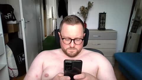 Snapshot of jeuneloup92 chatting on 24, 10, 2025 jeuneloup92 online show from 24, 10, 2025