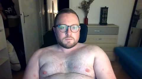 Snapshot of jeuneloup92 chatting on 20, 11, 2025 jeuneloup92 online show from 20, 11, 2025