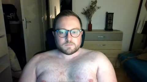 Snapshot of jeuneloup92 chatting on 12, 1, 2026 jeuneloup92 online show from 12, 1, 2026