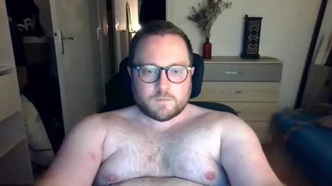 Snapshot of jeuneloup92 chatting on 14, 1, 2026 jeuneloup92 online show from 14, 1, 2026