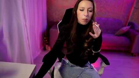 Snapshot of jeyssy69 chatting on 1, 2, 2025 Jeyssy also Andra  online show from 1, 2, 2025