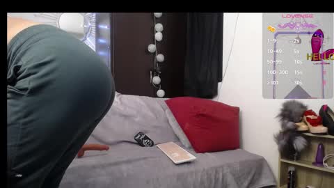 Snapshot of jezabel_purple chatting on 21, 1, 2025 Camila online show from 21, 1, 2025