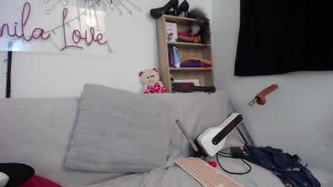 Snapshot of jezabel_purple chatting on 9, 9, 2025 Camila online show from 9, 9, 2025