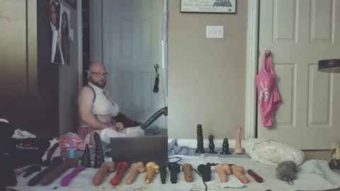 Snapshot of jghosty69 chatting on 5, 1, 2025 Nasty Cumslut online show from 5, 1, 2025