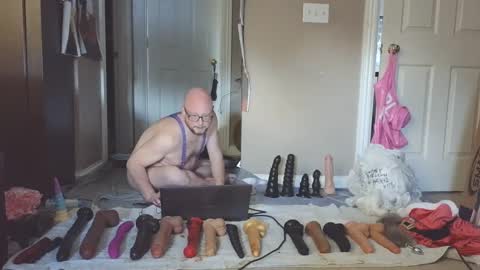 Snapshot of jghosty69 chatting on 13, 1, 2025 Nasty Cumslut online show from 13, 1, 2025