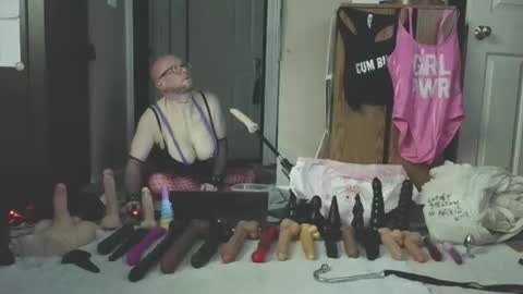 Snapshot of jghosty69 chatting on 12, 10, 2025 Nasty Cumslut online show from 12, 10, 2025