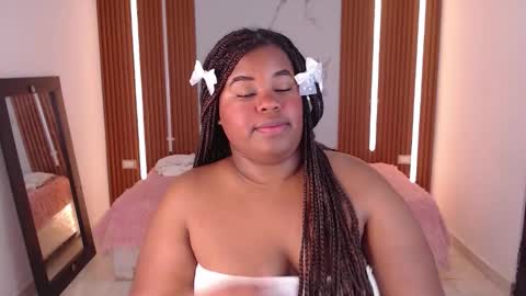 Jahnniela online show from 12, 11, 2025