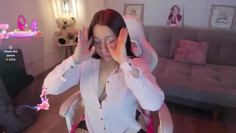 Snapshot of jhiinny_brownn chatting on 4, 10, 2025 Jhiinny online show from 4, 10, 2025