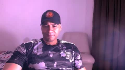 En moreno online show from 28, 11, 2025