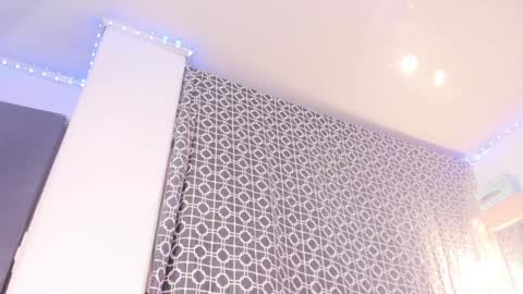 jhoanatrans22 online show from 5, 1, 2025