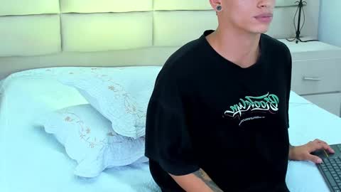 jhoanleandro online show from 5, 3, 2025