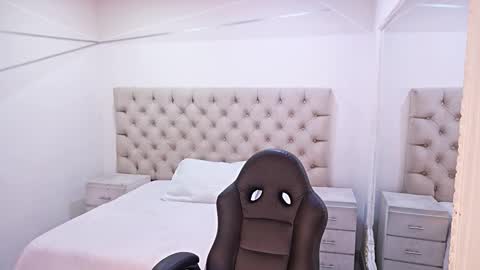 Snapshot of jhoanleandro chatting on 3, 3, 2026 jhoanleandro online show from 3, 3, 2026